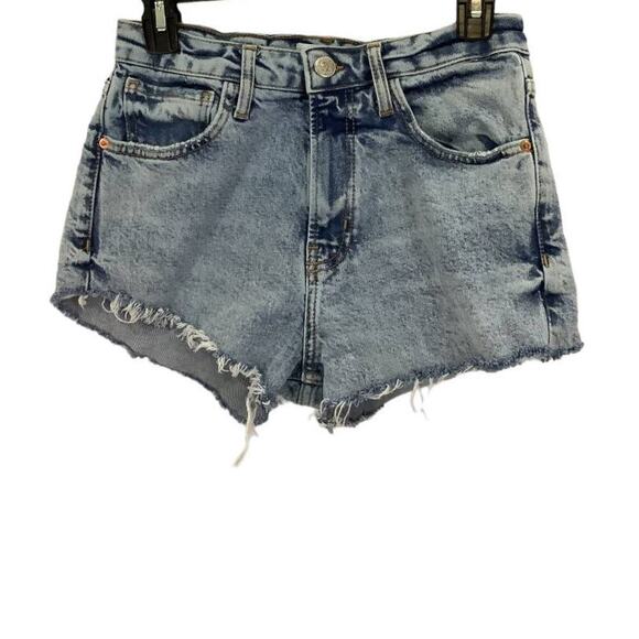Zara Blue Light Wash Denim Size 6 Women High Waist Frayed Hem Jean Shorts - Picture 1 of 9
